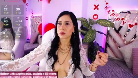 Snapshot of camille_halls chatting on 02.14.25 Camille online show from 02.14.25