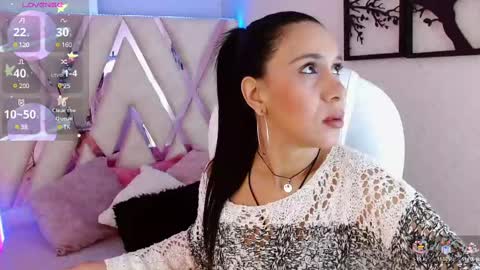 Snapshot of camille_halls chatting on 03.09.25 Camille online show from 03.09.25