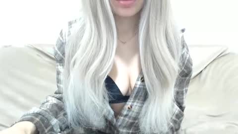 Snapshot of camillebunny chatting on 02.20.26 CamilleBunny online show from 02.20.26