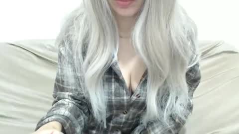 Snapshot of camillebunny chatting on 02.22.26 CamilleBunny online show from 02.22.26