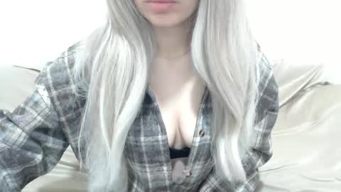 Snapshot of camillebunny chatting on 02.23.26 CamilleBunny online show from 02.23.26