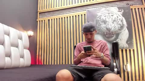Snapshot of camilo_contrerass chatting on 07.15.26 Camilo online show from 07.15.26