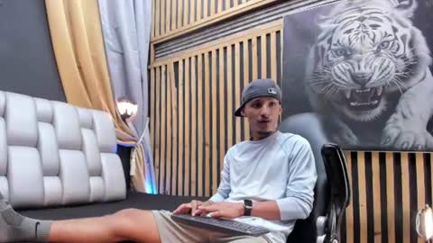 Snapshot of camilo_contrerass chatting on 07.18.26 Camilo online show from 07.18.26