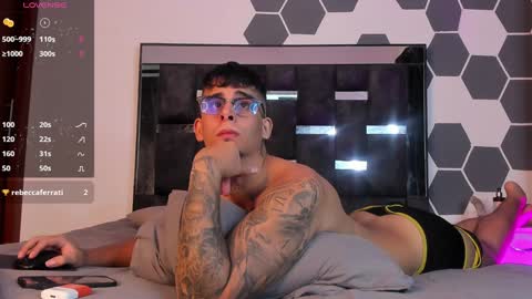   INDEPENDENT MODEL online show from 02.01.25