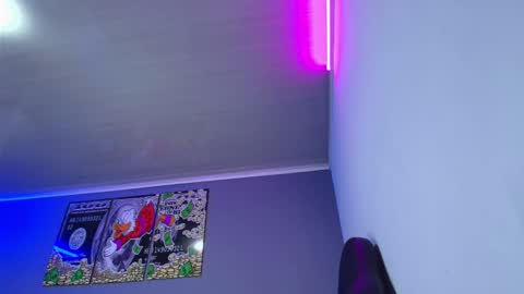 Snapshot of camiloalvarezzz3 chatting on 10.30.25 CAMILO online show from 10.30.25