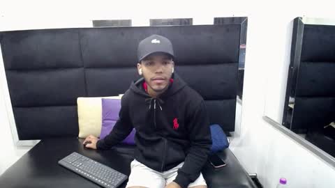 Snapshot of camilobuck chatting on 10.26.25 camilobuck online show from 10.26.25