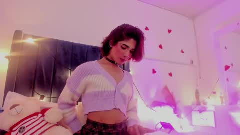 Snapshot of camilodoumit chatting on 02.15.25 CamiloDoumit online show from 02.15.25