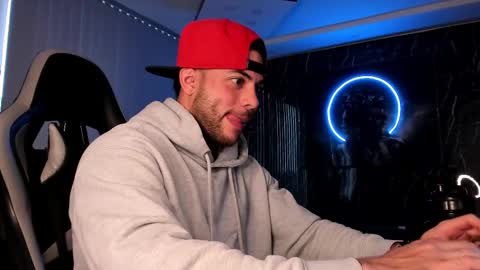 Snapshot of camilowatson chatting on 03.04.25 Camilo Watson online show from 03.04.25