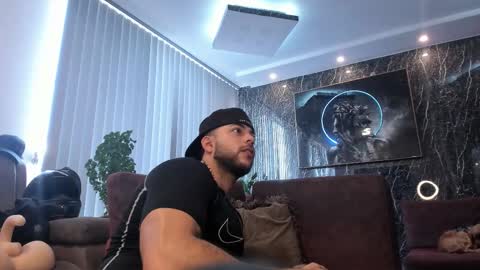 Snapshot of camilowatson chatting on 10.01.25 Camilo Watson online show from 10.01.25