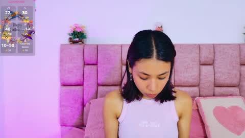 Snapshot of camiluxe chatting on 10.24.25 camiluxe online show from 10.24.25