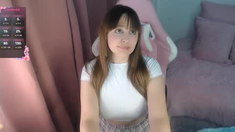 Snapshot of caminicole chatting on 02.04.26 Nicole online show from 02.04.26