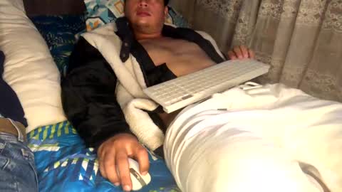 Snapshot of camivaron chatting on 01.14.25 camivaron online show from 01.14.25