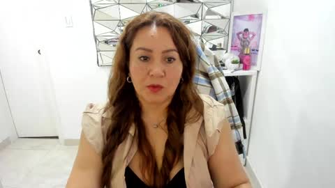 Snapshot of camixxx_m chatting on 04.25.26 camixxx_m online show from 04.25.26