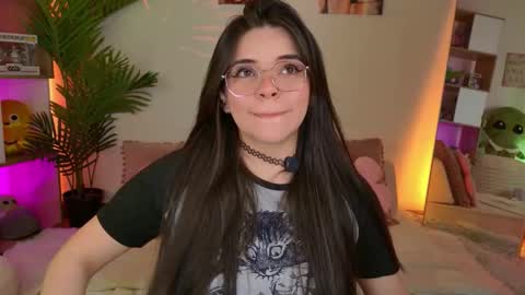   Lets reach 200 thumbs up  online show from 09.25.25