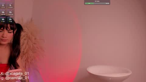 Laura Camila online show from 12.15.24