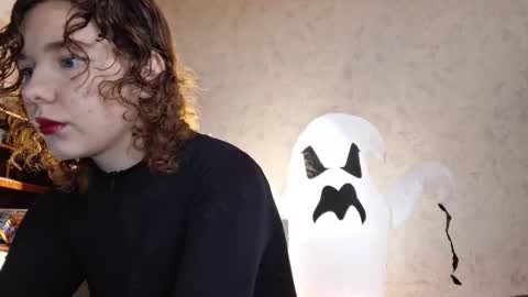 cammyrose_ online show from 10.19.25