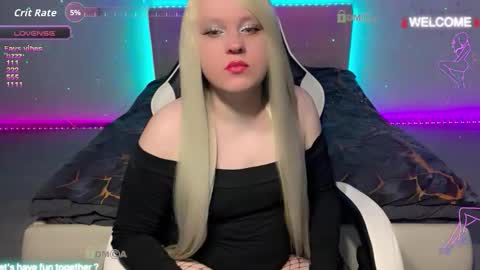 Miley online show from 12.20.25