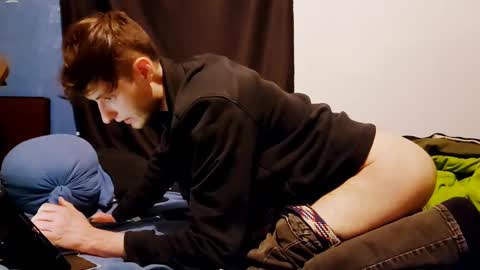 Snapshot of camtai12 chatting on 02.27.25 camtai12 online show from 02.27.25