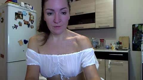 Taisia online show from 12.15.24