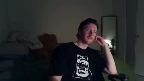 Snapshot of canadianstud18 chatting on 01.13.25 Devon online show from 01.13.25