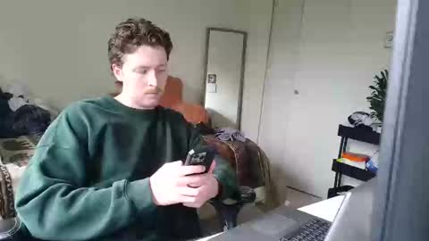 Snapshot of canadianstud18 chatting on 02.19.25 Devon online show from 02.19.25