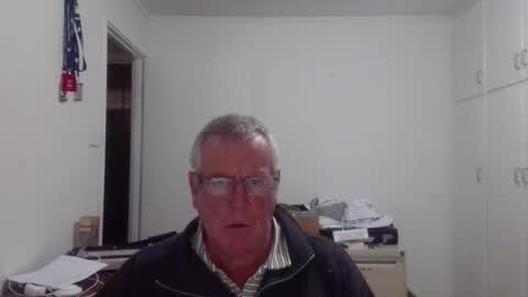 Snapshot of canberian chatting on 05.27.26 Canberian online show from 05.27.26
