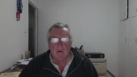 Snapshot of canberian chatting on 06.15.26 Canberian online show from 06.15.26