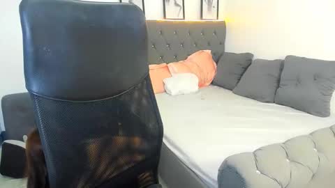 Snapshot of candiceferragamo chatting on 02.12.26 candiceferragamo online show from 02.12.26