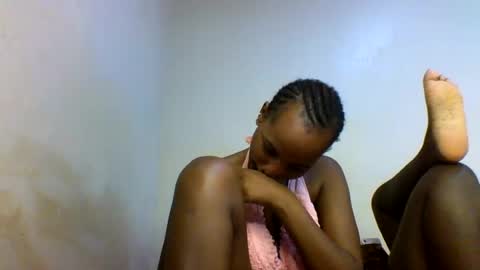 Snapshot of candiedolly chatting on 06.18.26 Candie online show from 06.18.26