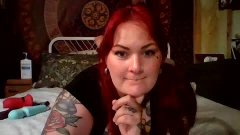 Snapshot of candiredd chatting on 07.12.26 candiredd online show from 07.12.26