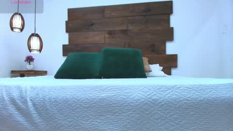 Jolie online show from 11.04.25