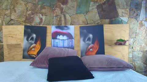 Snapshot of candy_feett chatting on 02.07.26 Jolie online show from 02.07.26