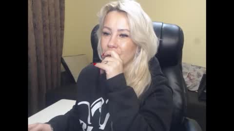 candy_hellenx online show from 01.13.26