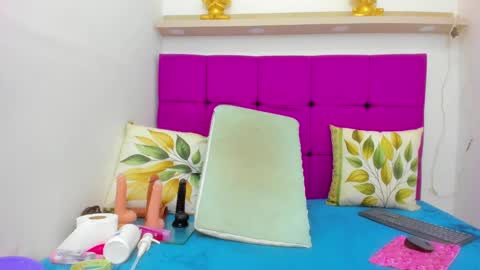 Snapshot of candy_hotsexxxx chatting on 12.31.24 candy_hotsexxxx online show from 12.31.24