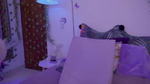 Snapshot of candy_li29 chatting on 09.28.25 Jamie online show from 09.28.25