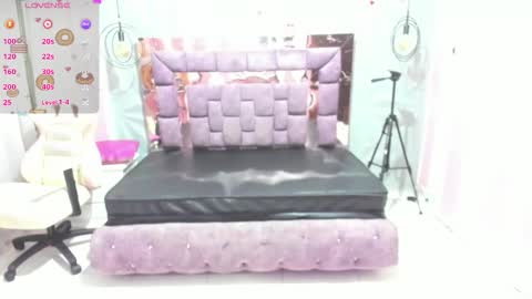 Ania online show from 11.16.25