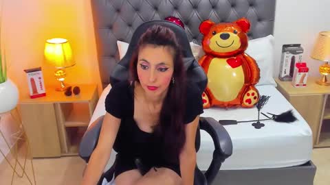 CANDY online show from 02.20.25