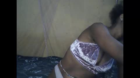 candybrown001 online show from 09.16.25