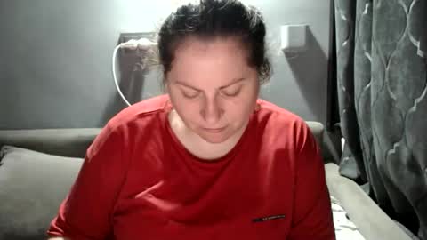 Laura online show from 12.14.25