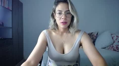Candy Dowson online show from 06.04.26