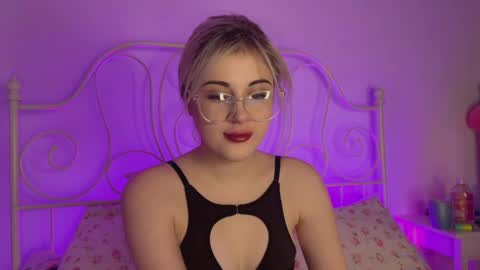 You can call me HH online show from 12.16.25