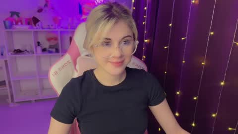 You can call me HH online show from 12.17.25