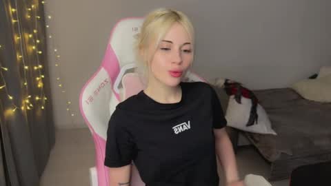 You can call me HH online show from 02.28.26