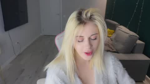 Snapshot of candyhannah chatting on 04.25.26 You can call me HH online show from 04.25.26