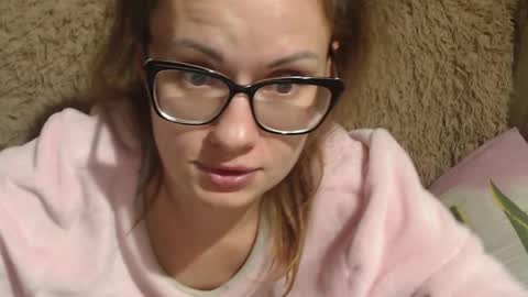 say meow and send tips  online show from 12.01.24