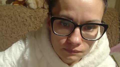 say meow and send tips  online show from 12.20.24