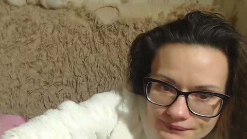 say meow and send tips  online show from 12.27.24