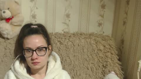 say meow and send tips  online show from 02.16.25