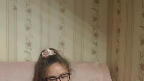Snapshot of candylady13 chatting on 10.22.25 say meow and send tips online show from 10.22.25