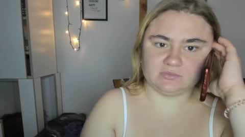 Snapshot of candymilas chatting on 12.13.24 candymilas online show from 12.13.24